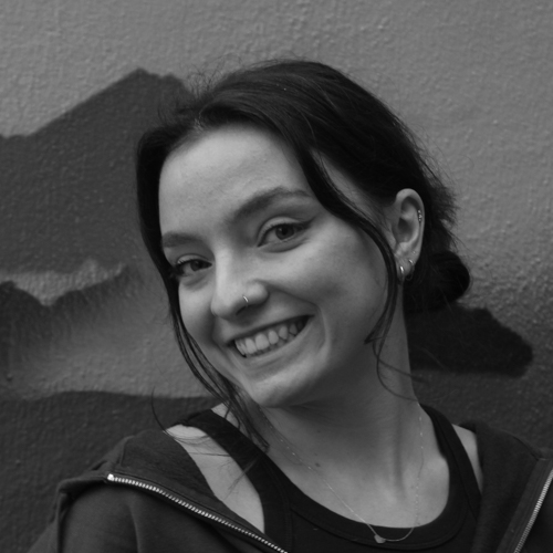 Eva Benhizia - Promotion 2025 - Master Communication pour l'Audiovisuel - Université Paris